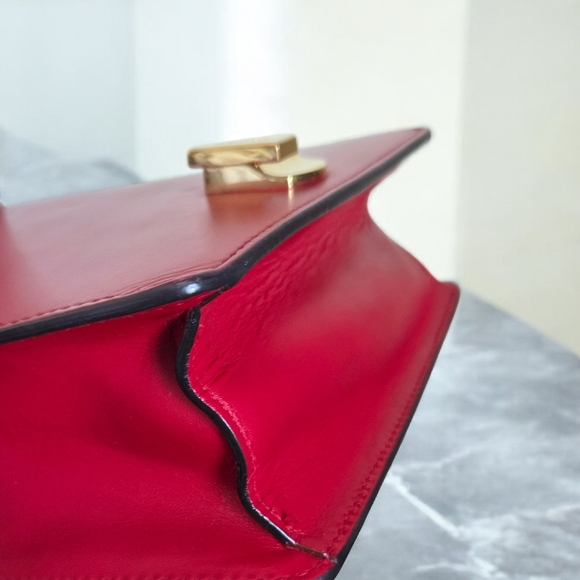 Authentic Gucci Sylvie mini bag - Picture 7 of 12